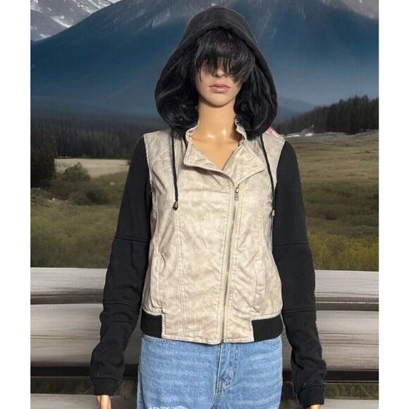 Buckle Jackets & Blazers - -JACKET BKE Outerwear Jacket Size small Cream And Black